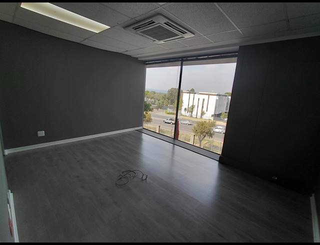 420M² OFFICE TO LET IN BRYANSTON